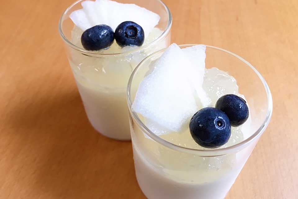 杏仁豆腐の洋梨添え